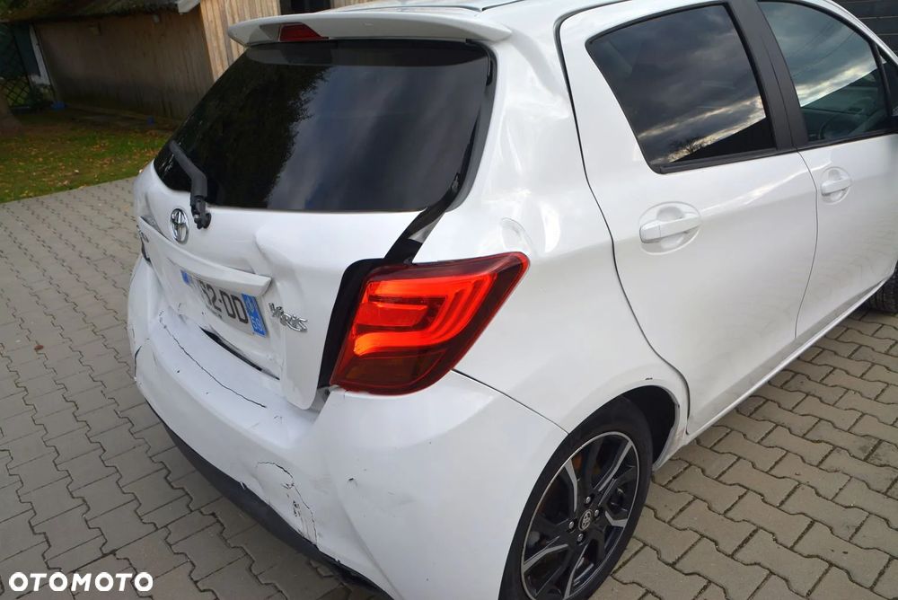 Toyota Yaris - 22