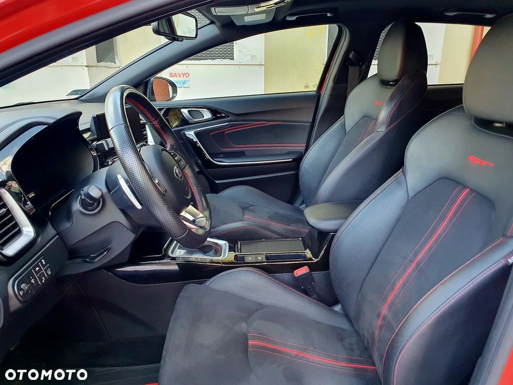 Kia ProCeed 1.6 T-GDI GT DCT - 18