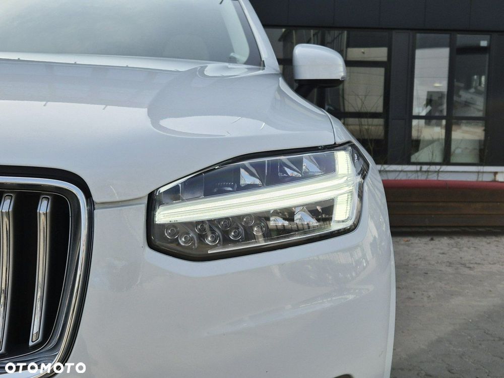 Volvo XC 90 - 25