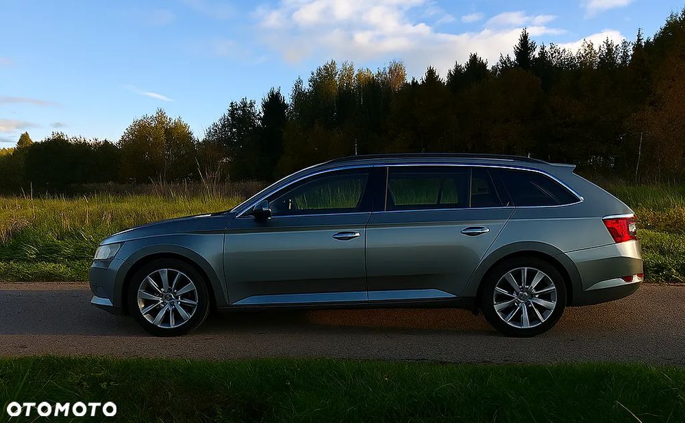 Skoda Superb 2.0 TDI Active DSG7 - 4