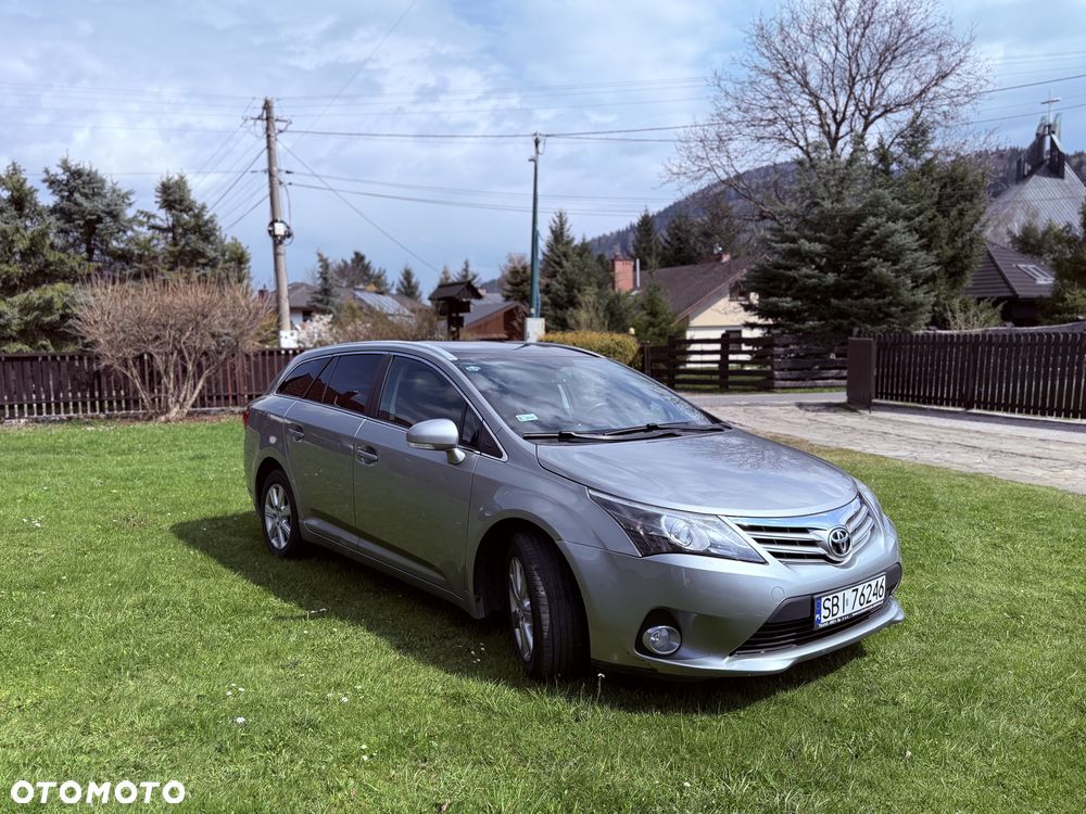 Toyota Avensis - 2