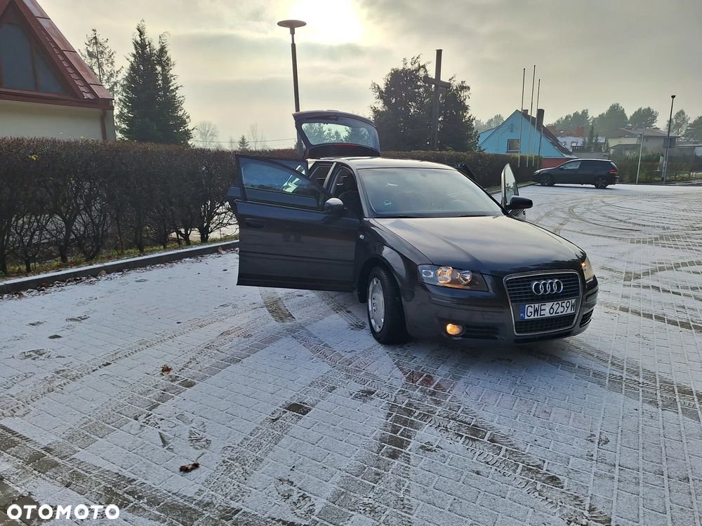 Audi A3 Sportback - 1