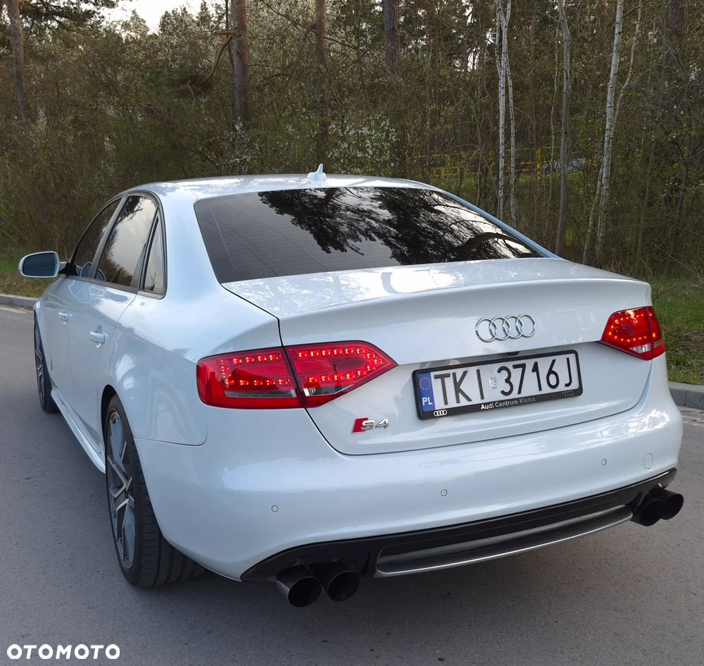 Audi S4 Limousine - 8