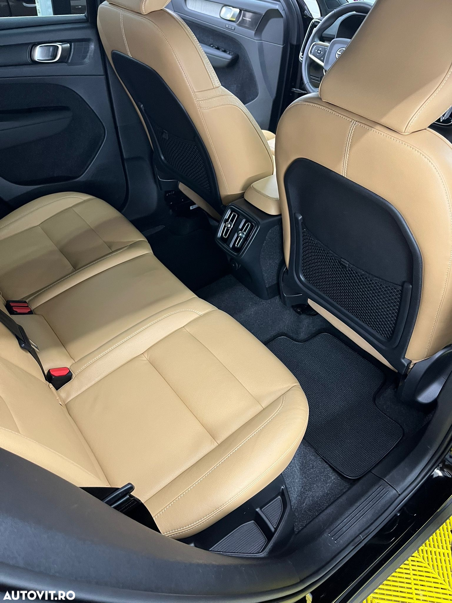 Volvo XC 40 T3 Inscription - 15