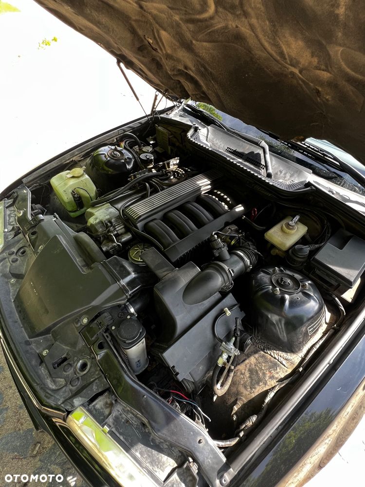 BMW Seria 3 325i - 23