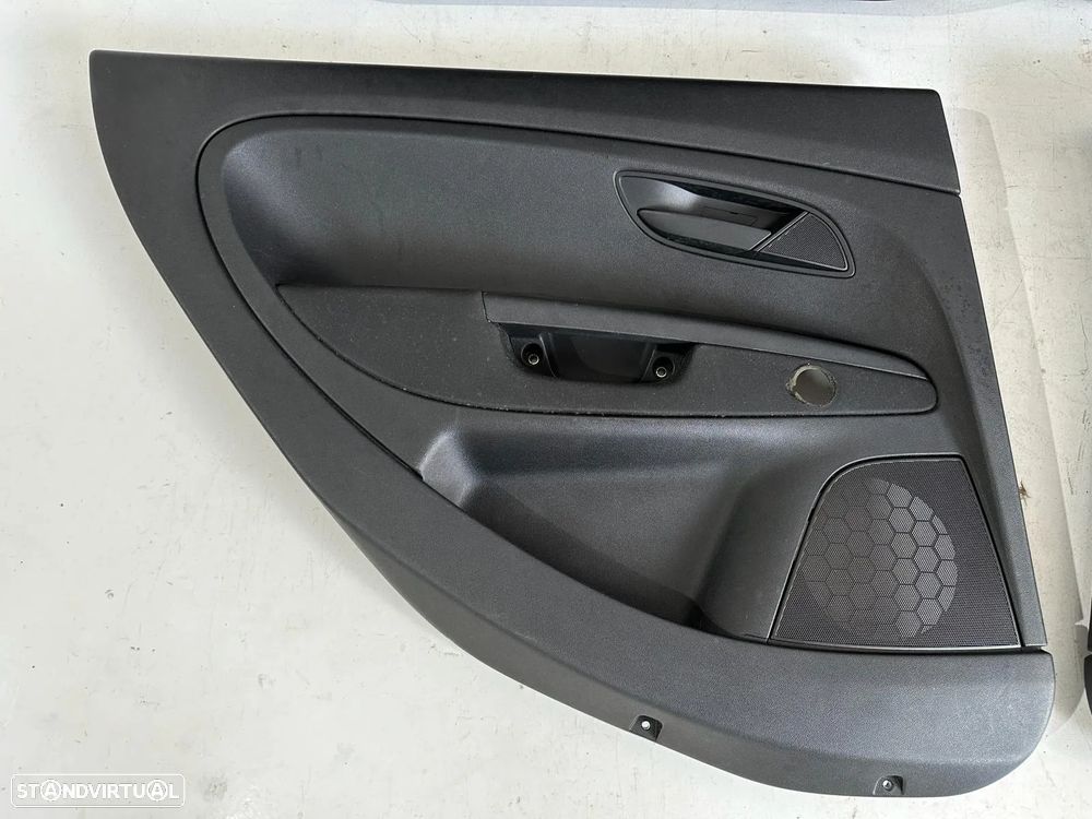 Farda / Quartela Frente / Trás - Fiat Grand Punto (2013) - 5