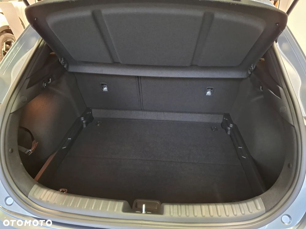 Kia XCeed 1.6 T-GDI M DCT - 24