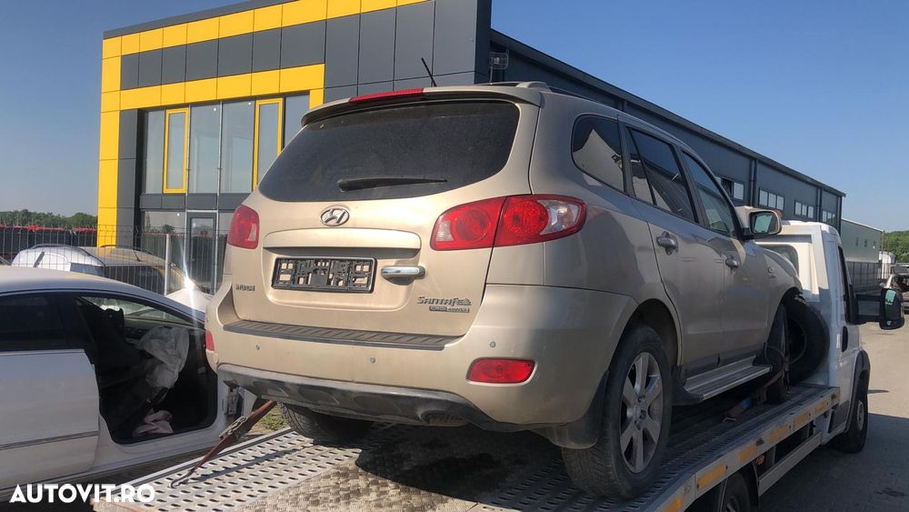 Dezmembram Hyundai Santa Fe 2.2 D an fabr 2008 - 1