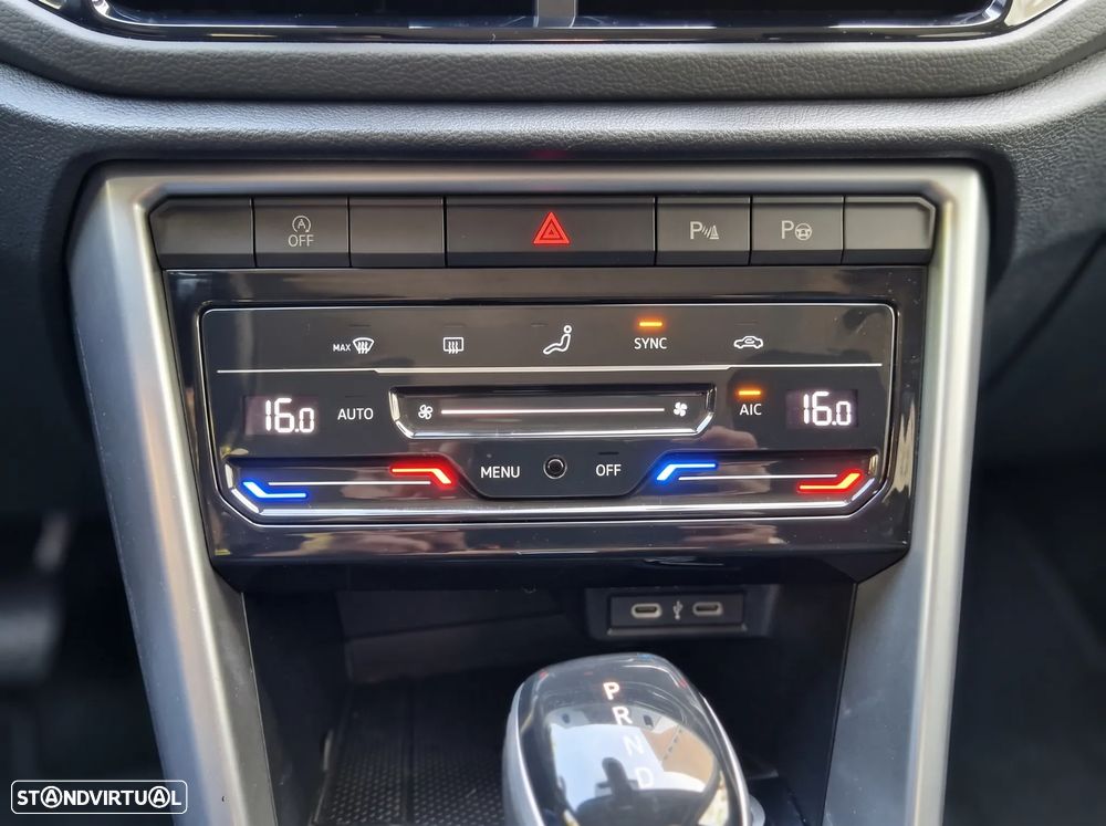 VW T-Roc 1.5 TSI Life DSG - 19