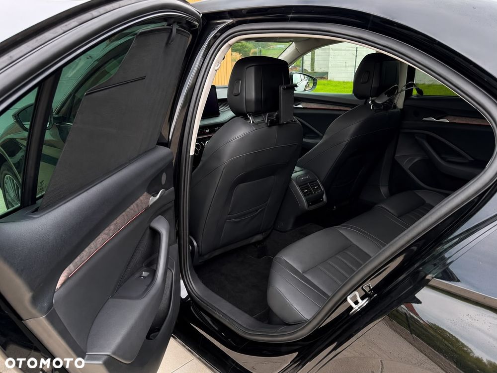 Skoda Superb 2.0 TDI SCR 4x4 L&K DSG - 2