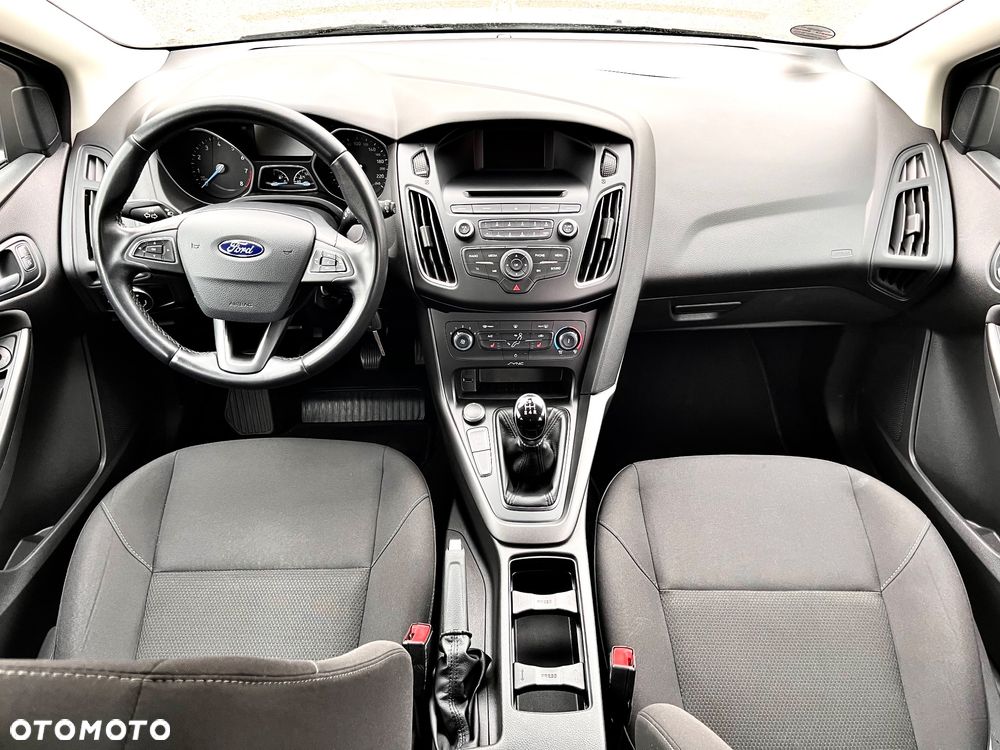 Ford Focus 1.0 EcoBoost Trend Edition - 12