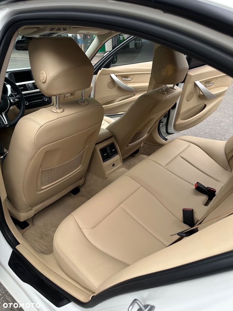 BMW Seria 3 320i Sport Line Shadow sport - 18