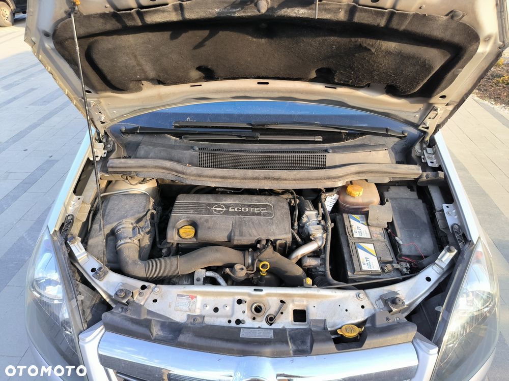 Opel Zafira - 15
