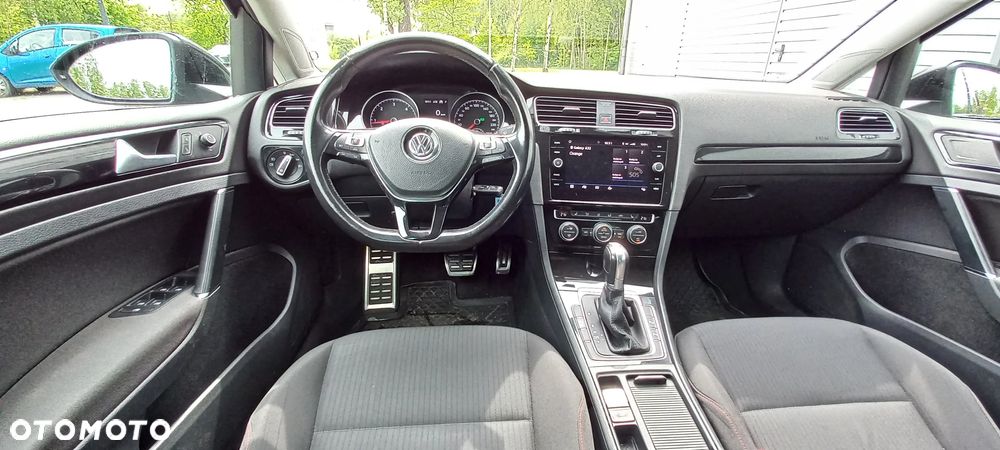 Volkswagen Golf 1.6 TDI DSG Sound - 3