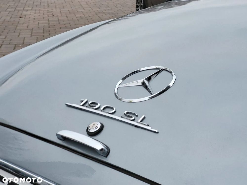 Mercedes-Benz SL - 17