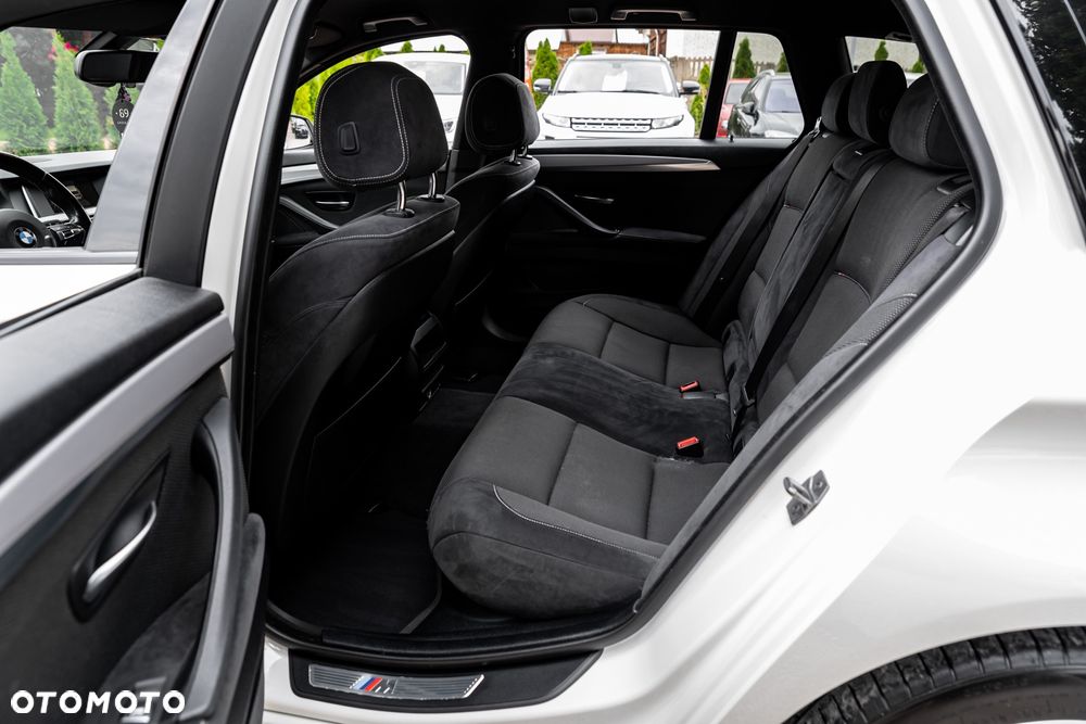 BMW Seria 5 520d Touring M Sport Edition - 19