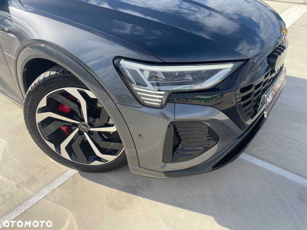 Audi Q8 Sportback e-tron - 12