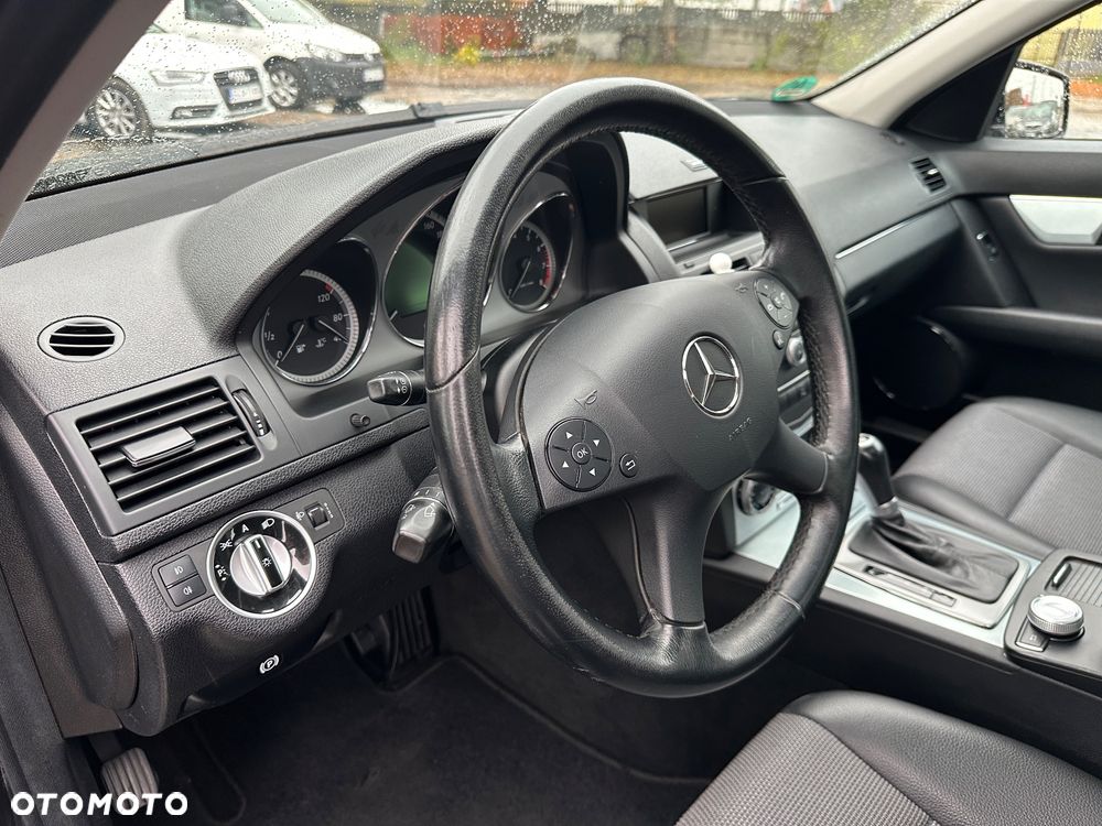 Mercedes-Benz Klasa C 180 T BlueEFFICIENCY 7G-TRONIC Avantgarde - 20