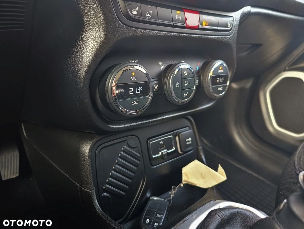 Jeep Renegade 1.4 MultiAir Longitude FWD S&S - 33