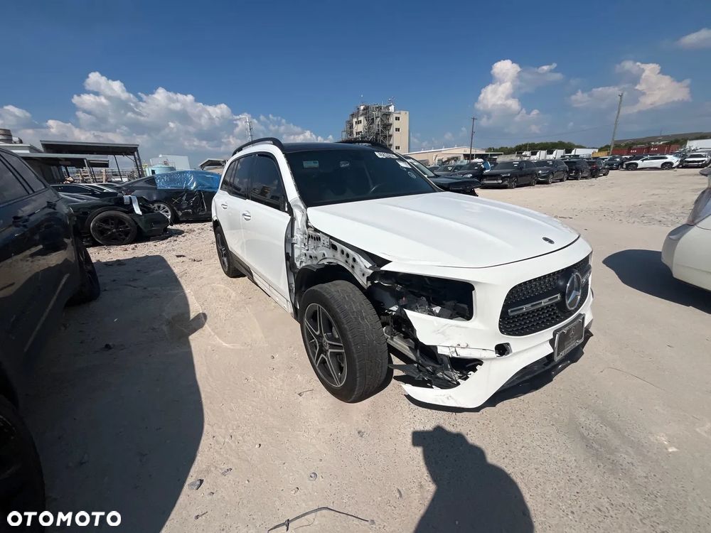 Mercedes-Benz GLB - 2