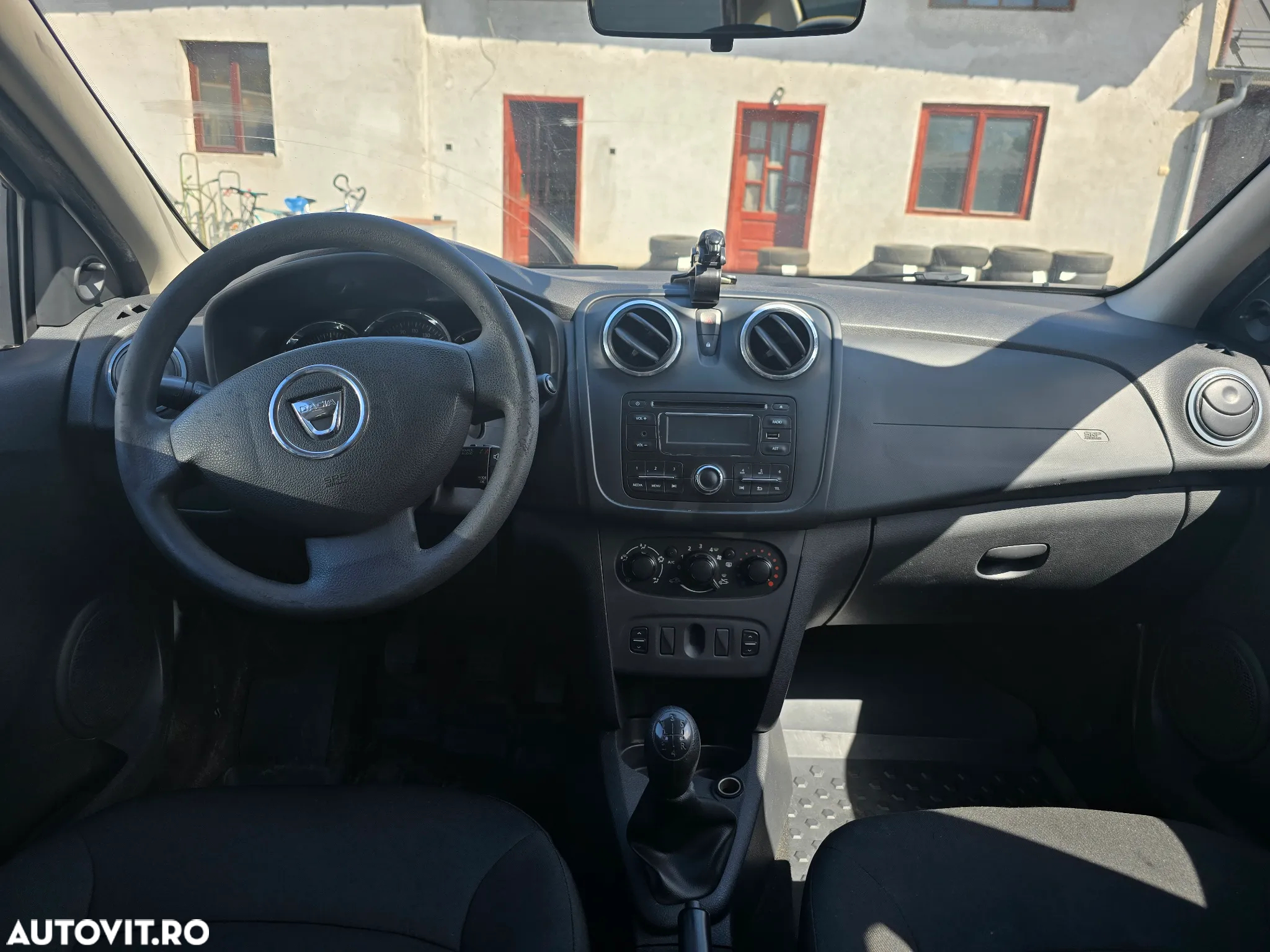 Dacia Logan 1.2 75CP Laureate - 3