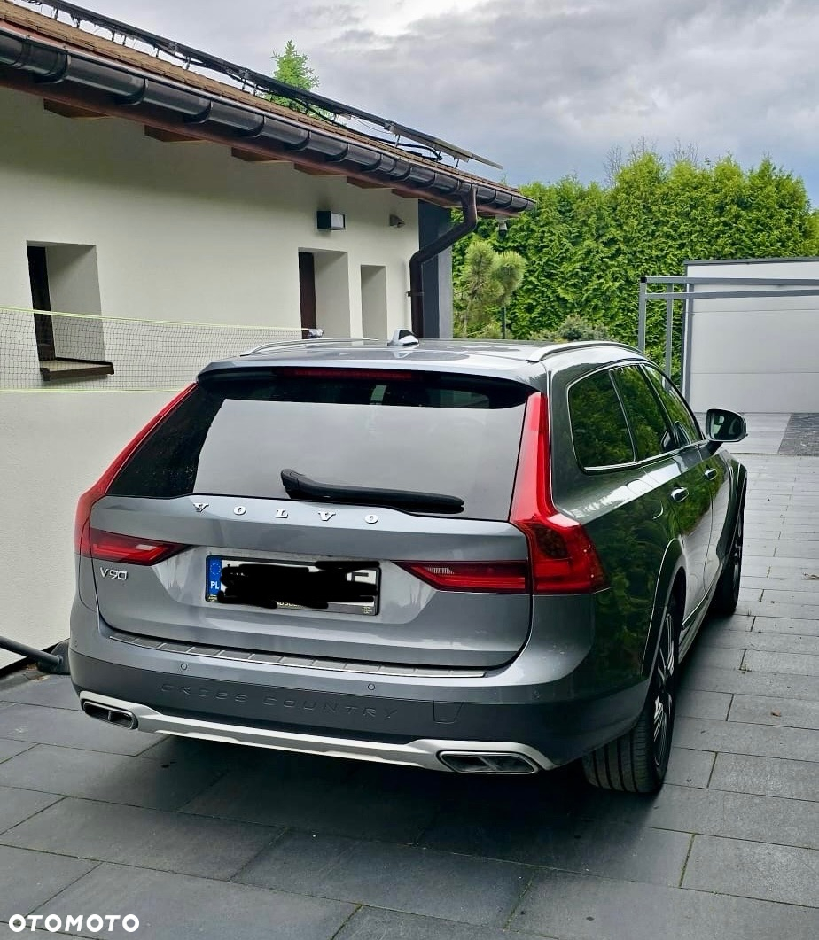Volvo V90 Cross Country - 3