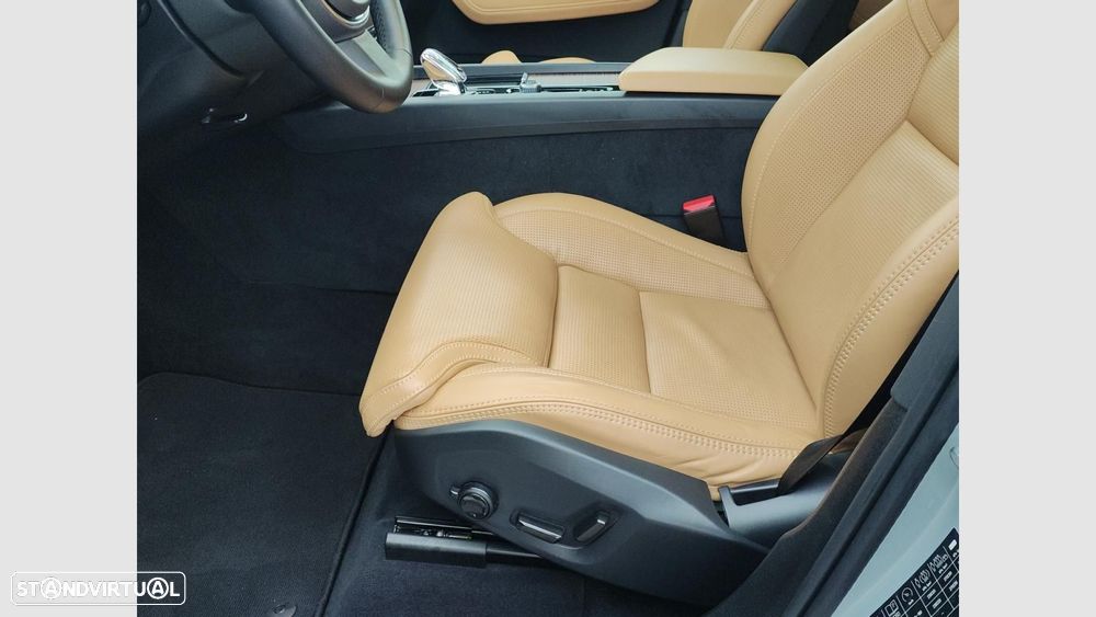 Volvo XC 60 2.0 T6 PHEV Ultimate Bright AWD - 13