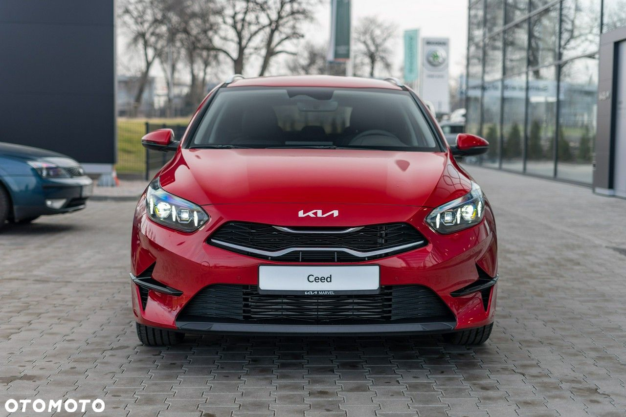 Kia Ceed - 4