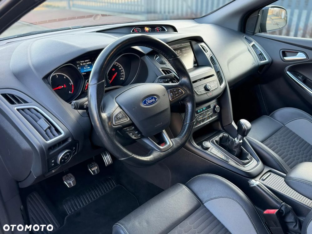 Ford Focus 2.0 TDCi ST - 20