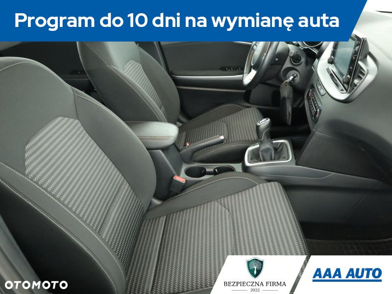 Kia Ceed - 8