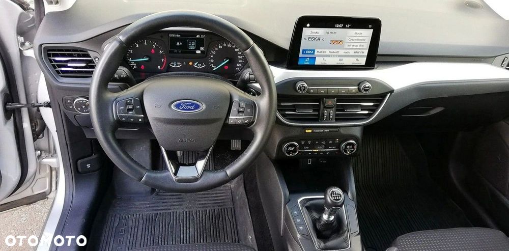 Ford Focus 1.0 EcoBoost Trend Edition - 29