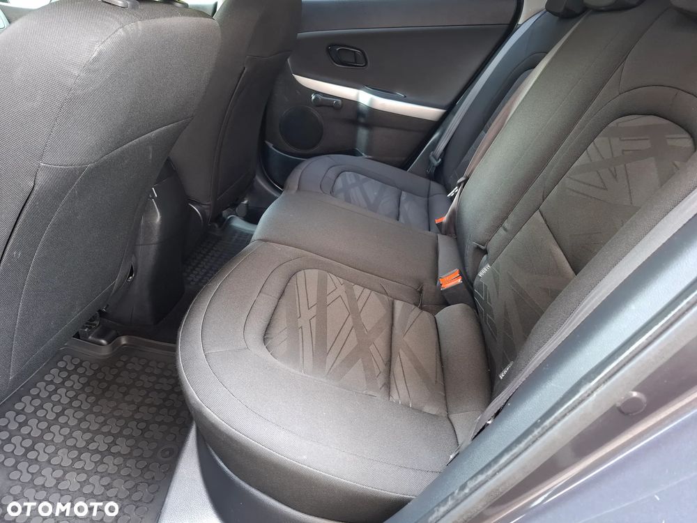Kia Ceed 1.6 CRDi 128 Vision - 10