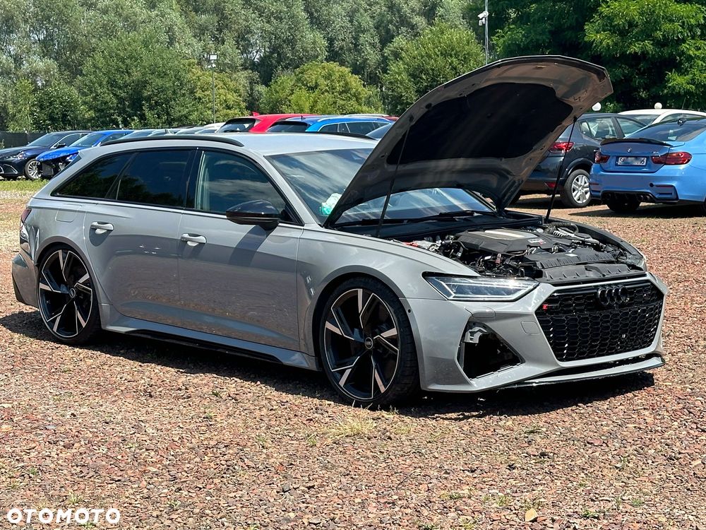 Audi RS6 Avant - 8