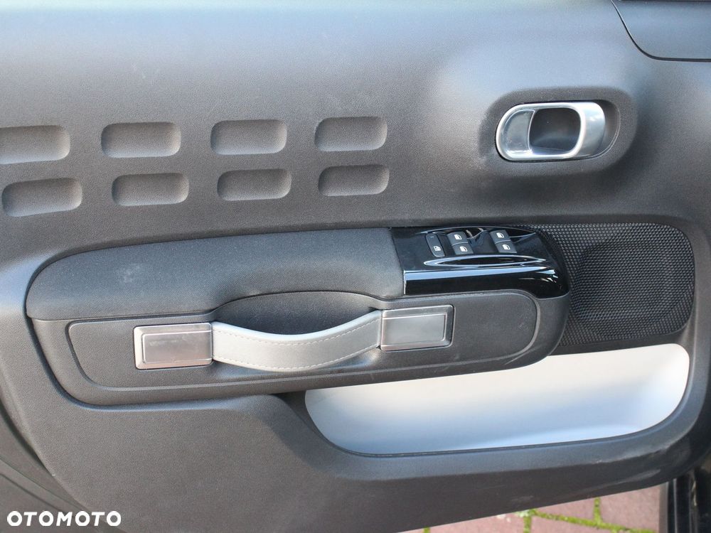 Citroën C3 1.2 PureTech GPF Shine - 11