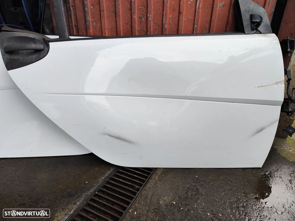 Smart Fortwo 451 - PORTA DIREITA / PAINEL ESQUERDO - PF667 - 2