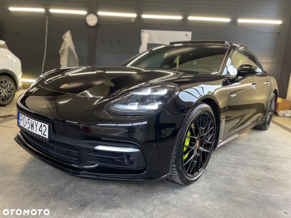 Porsche Panamera - 12