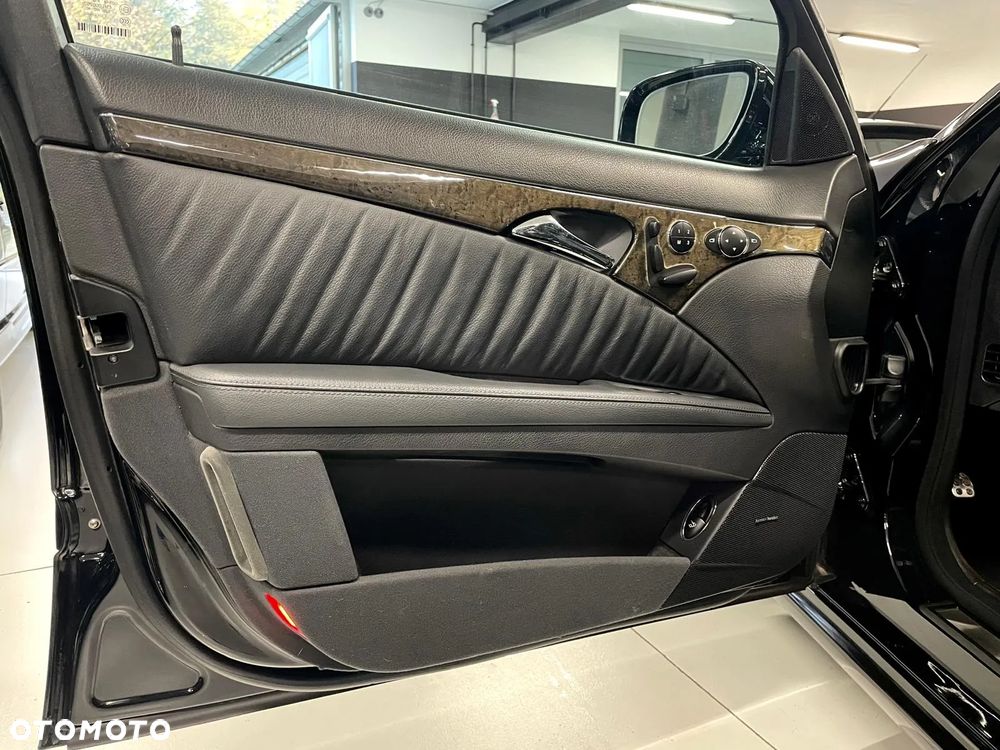 Mercedes-Benz Klasa E 63 AMG - 11