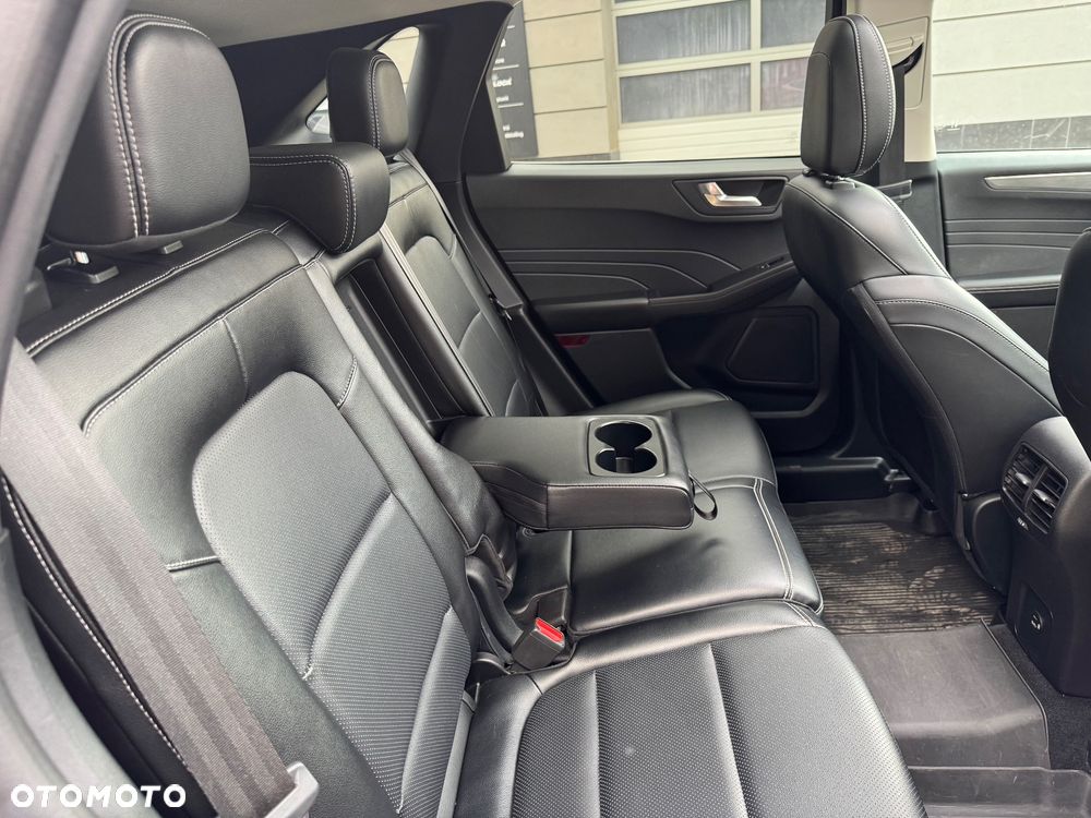 Ford Escape 2.0 EcoBoost AWD Titanium - 18