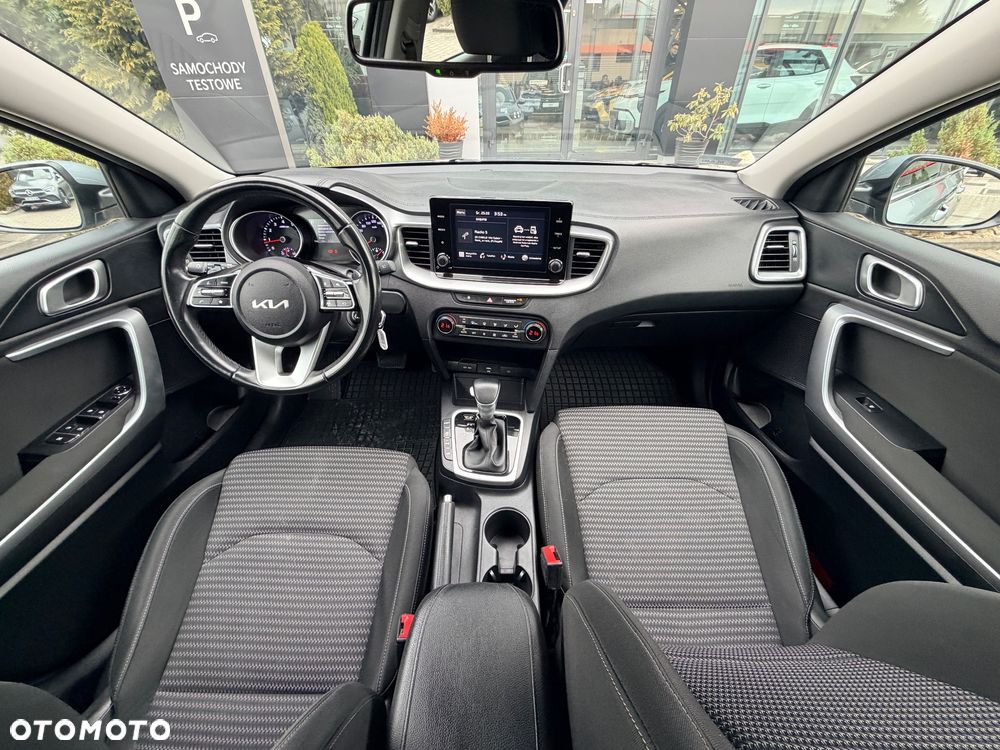 Kia Ceed 1.5 T-GDI M DCT - 11