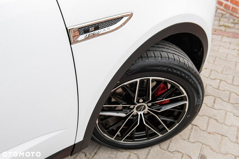 Jaguar E-Pace D180 AWD R-Dynamic S - 30