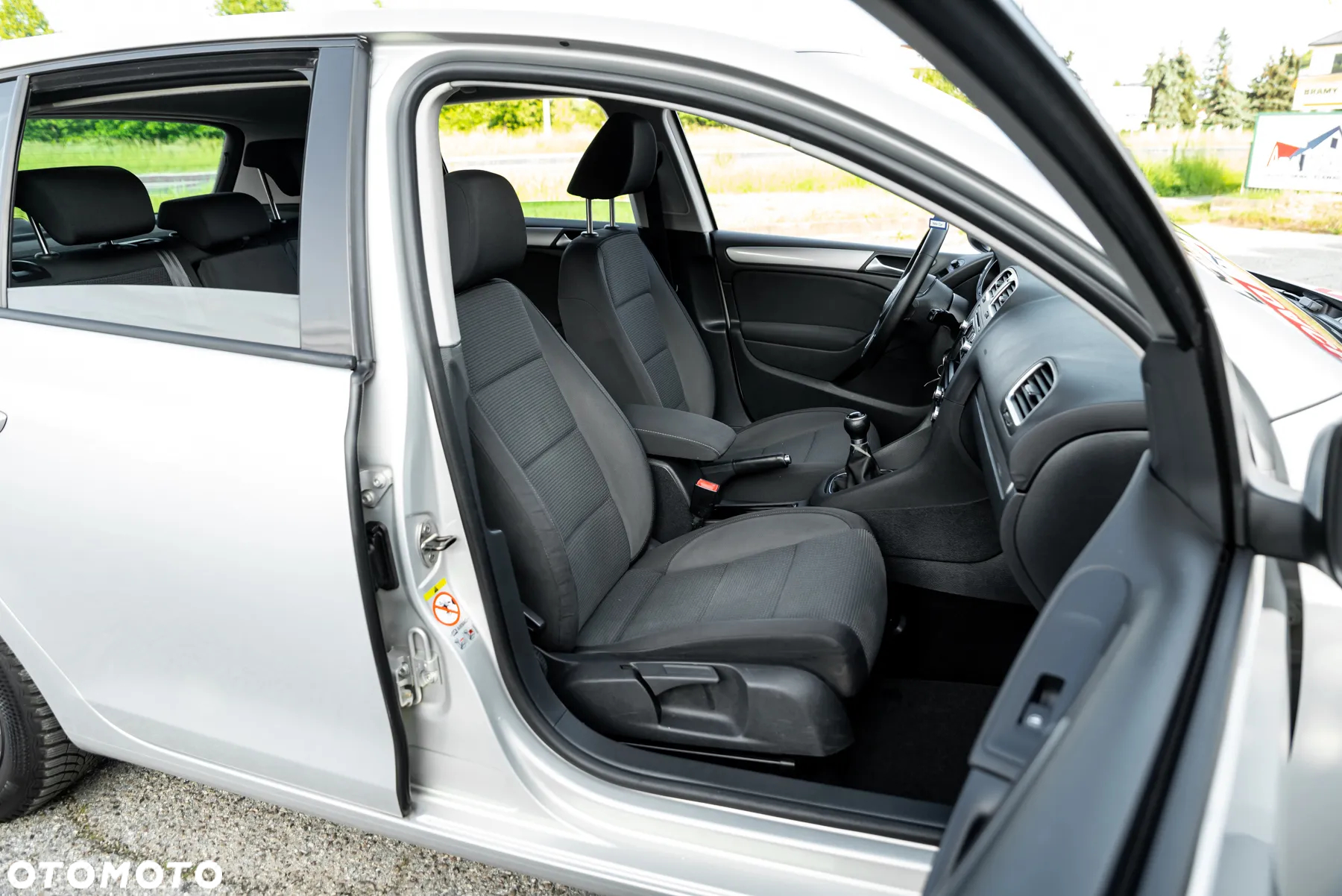 Volkswagen Golf 1.6 Comfortline - 25