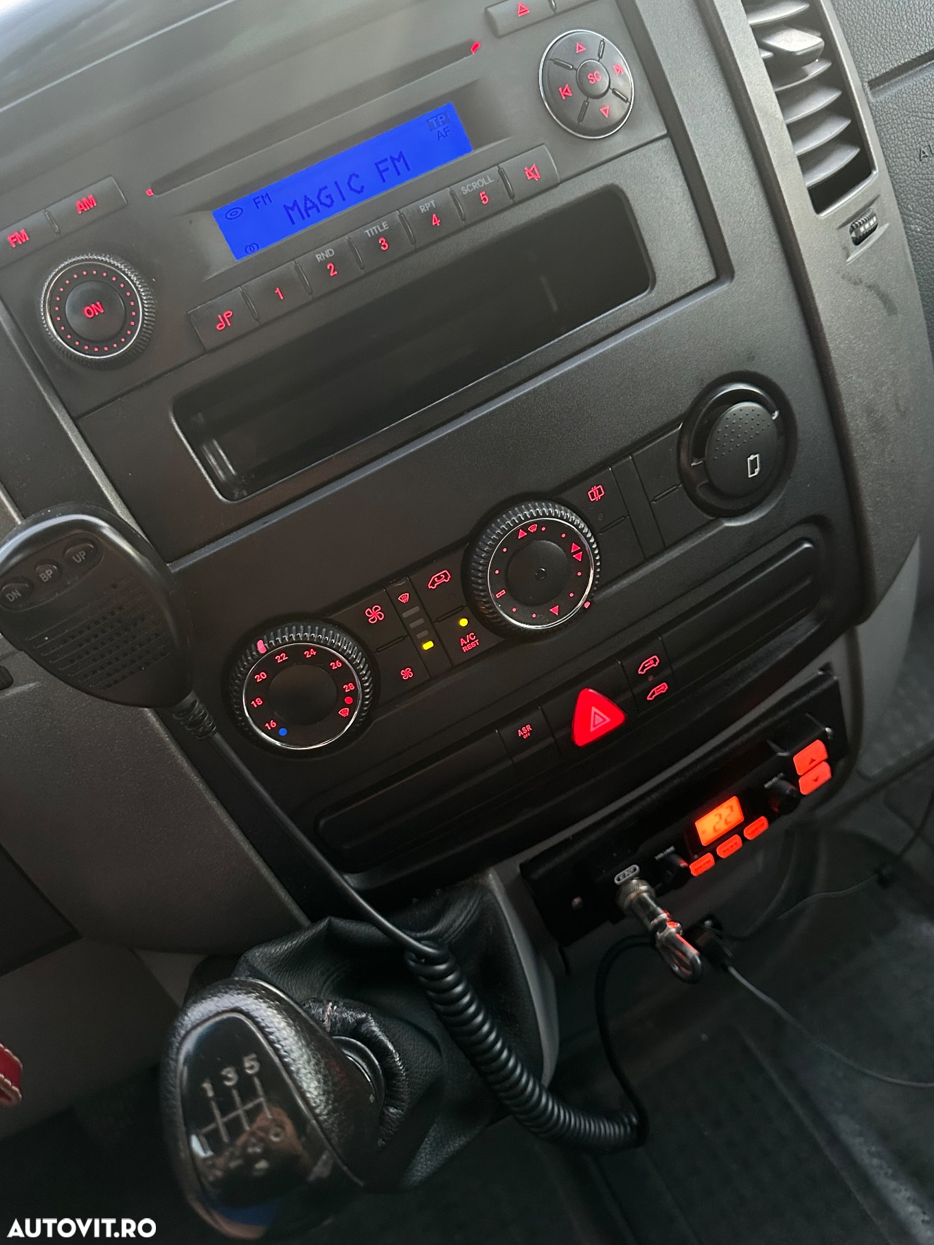 Volkswagen Crafter - 17