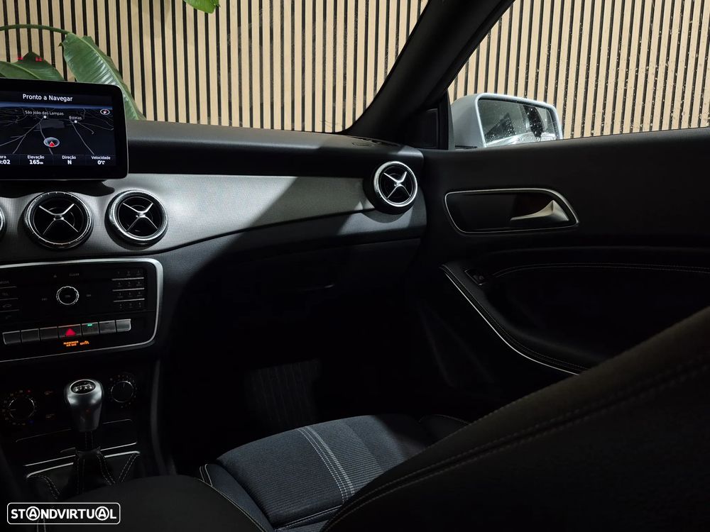 Mercedes-Benz CLA 180 d Shooting Brake Fleet Pack Plus - 13