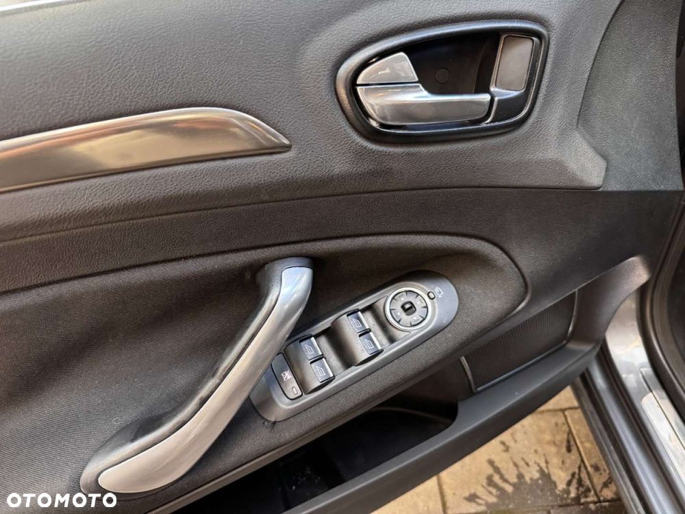 Ford Mondeo - 23