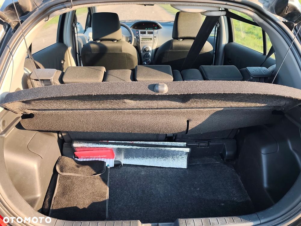 Toyota Yaris 1.0 VVT-i Luna - 4