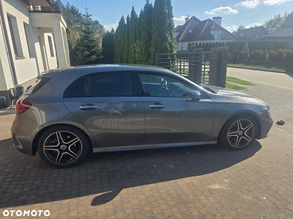 Mercedes-Benz Klasa A 220 4-Matic AMG Line 8G-DCT - 3