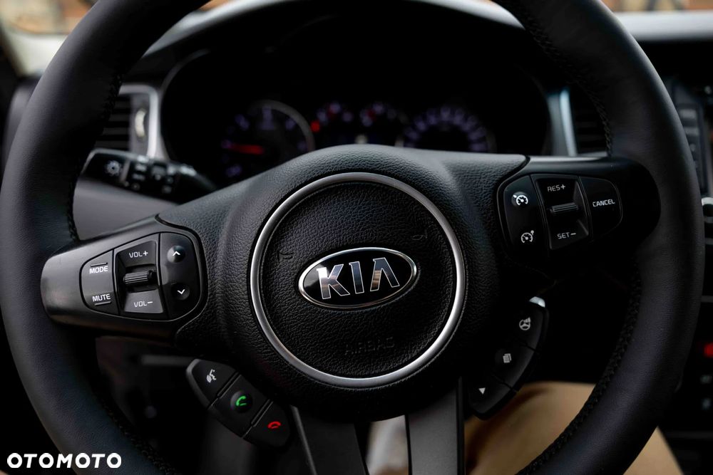 Kia Carens 1.7 CRDi XL 7os - 34