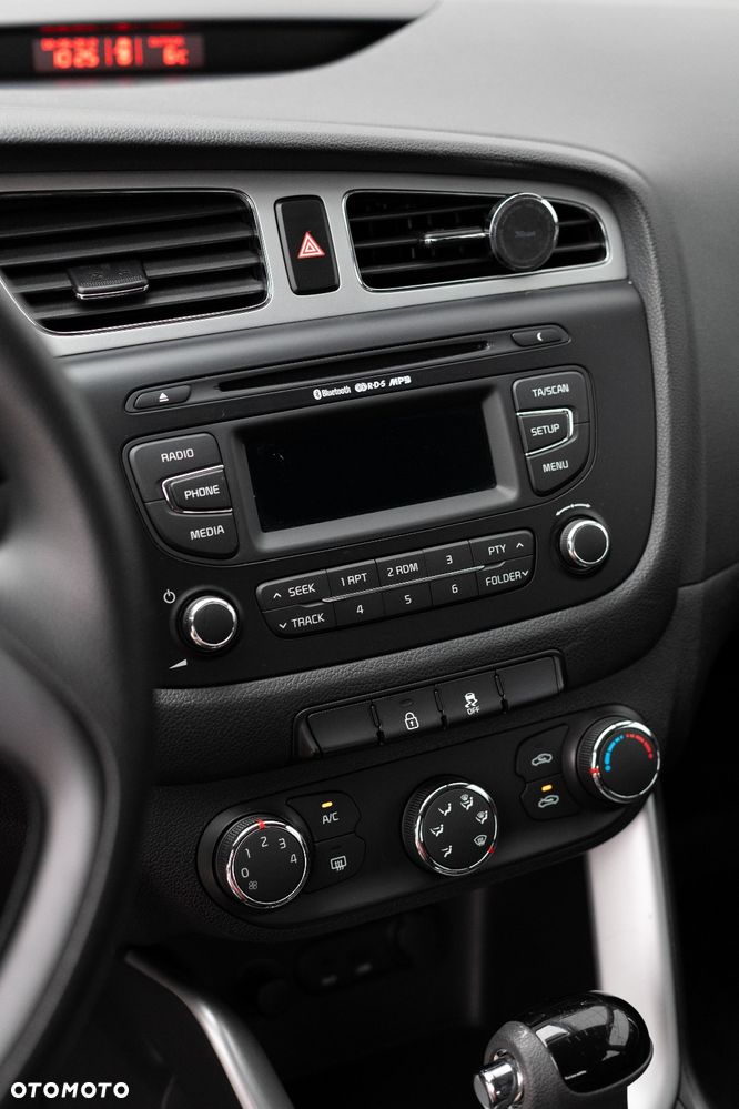 Kia Ceed 1.6 CRDi M - 26