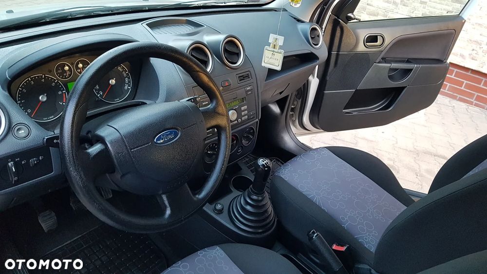 Ford Fiesta 1.25 Trend - 6