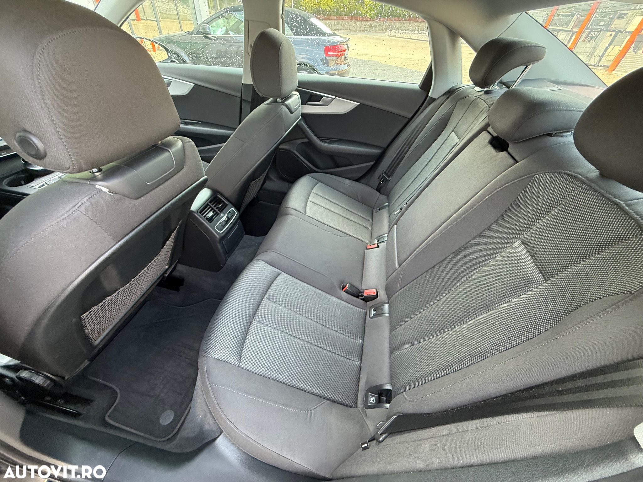 Audi A4 2.0 TDI S tronic - 5